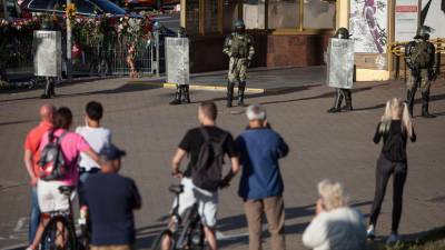 МВД Белоруссии сообщило о более чем ста пострадавших правоохранителях