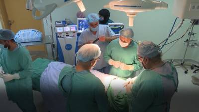 Корреспондент RT пообщался с российскими хирургами, помогающими коллегам из Ливана