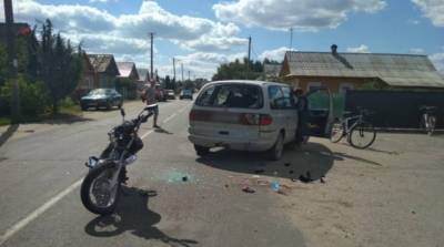 В Ивановском районе 16-летний мотоциклист-бесправник врезался в легковушку