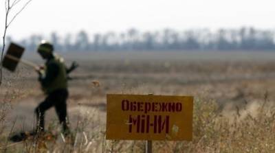Украинские военные подорвались на мине, есть погибший