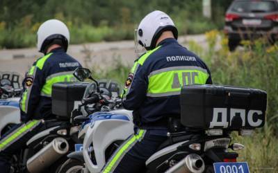 Мотоциклист получил тяжелые травмы в столкновении с автомобилем в Тверской области