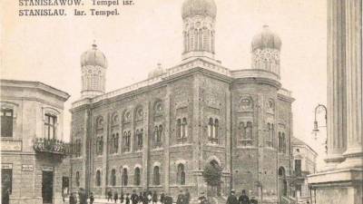 Во Франковске начали реставрировать единственную в городе синагогу