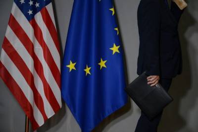 США продлили повышенные пошлины на товары из ЕС