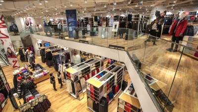 В примерочной петербургского Uniqlo заметили камеры