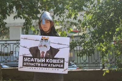 В Екатеринбурге прошел пикет с требованием освободить задержанных в Белоруссии наемников