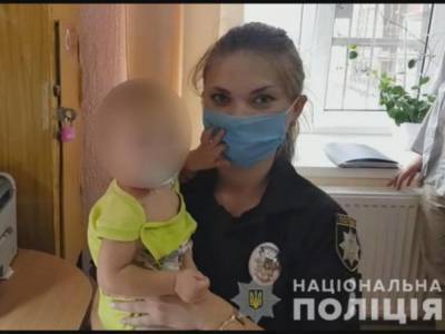 Ищут уже месяц: в Одессе женщина оставила подруге 7-месячного сына и пропала