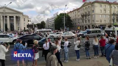 Минск заполняют толпы людей. Силовиков не видно