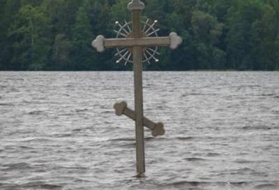 В святом озере Бокситогорского района утонула паломница
