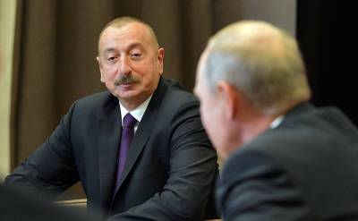 Алиев поздравил Путина с регистрацией российской вакцины от COVID-19
