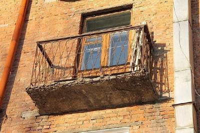 В Гагарине решат проблему аварийных балконов