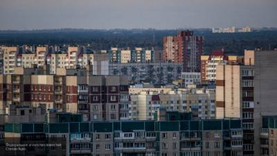 Торчащего в окне мужчину спасли на юге Москвы
