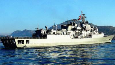 Корабли ВМС Турции и Греции «соприкоснулись» в Средиземноморье