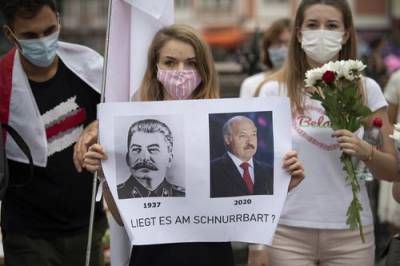 Политолог предсказал возможное истребление оппозиционеров режимом Лукашенко