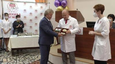 В Уфе наградили врачей, работавших в ковид-госпиталях