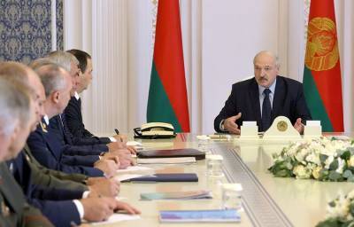 Лукашенко поручил разобраться по всем фактам задержаний в стране