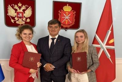 Тульские студенты получили по 100 тысяч рублей на проекты