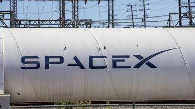 Глава SpaceX упрекнул конкурента в растрате средств налогоплательщиков