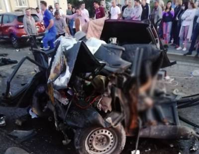 В Уфе в массовой аварии погибли два человека, еще двое госпитализированы