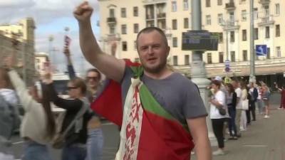 Власти Белоруссии призывают протестующих выражать свое мнение мирно и без провокаций