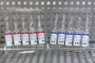 Мурашко анонсировал публикацию данных об испытаниях вакцины от коронавируса