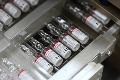 Глава Минздрава сообщил о высоком спросе на вакцину от коронавируса за рубежом