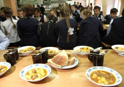 «Кормить будем всех»: Учащихся младших классов в Бурятии обеспечат бесплатным питанием