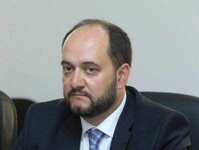 «Жоховурд»: О чем говорили на встрече представителей фракции правящего блока «Мой шаг» и главы Минобразования Армении?