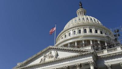 Законодатели ушли на каникулы, не приняв новый пакет экономической помощи