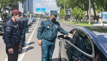 В Минюсте объяснили, должен ли водитель выходить из кабины автомобиля, когда его остановил сотрудник ДПС - podrobno.uz - Узбекистан - Ташкент