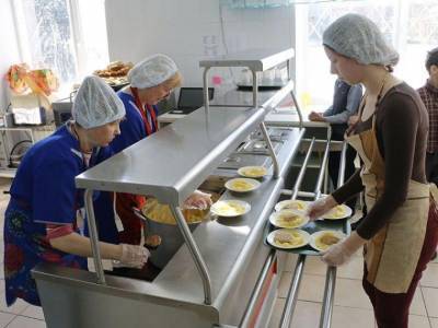 Смоленская область получила почти 126 млн рублей на питание учеников 1-4 классов
