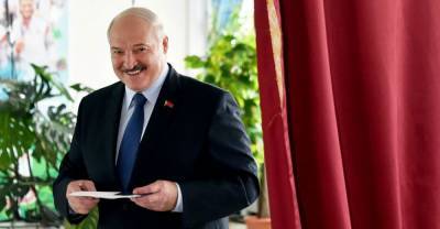 Лукашенко впервые отреагировал на массовые забастовки в Беларуси