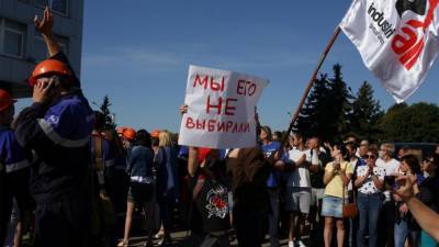 «Мы Лукашенко не выбирали!»: десятки предприятий в Белоруссии вышли на всеобщую забастовку из-за итогов выборов