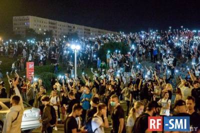На вторые сутки ночные протесты в Беларуси закончились около 6 утра