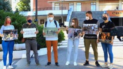 Молдавские журналисты устроили флешмоб в поддержку коллег в Белоруссии