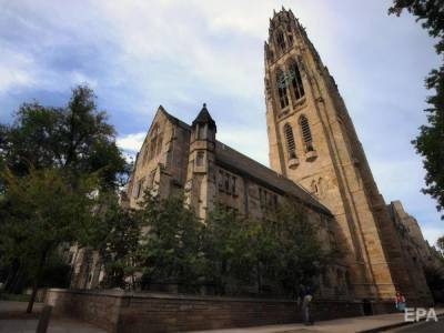 Минюст США обвинил Йельский университет в дискриминации белых