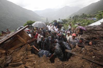 16 человек погибли из-за оползня в Непале – СМИ