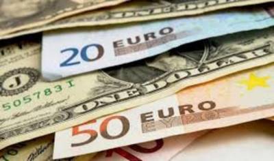 Евро подорожал на 5 копеек к закрытию межбанка