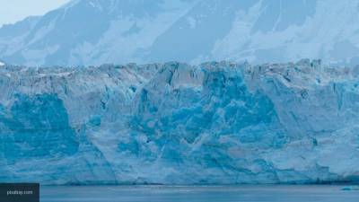 Туристка провалилась в глубокую трещину ледника на Алтае