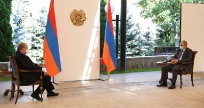 Премьер-министр Армении представил к наградам группу участников июльских боев в Тавуше