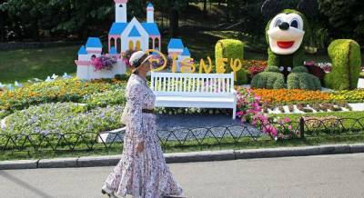 На Певческом поле в Киеве открылась новая "мультяшная" выставка цветов (фоторепортаж)