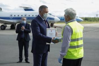 Губернатор Вологодской области поздравил работников воздушного транспорта с праздником
