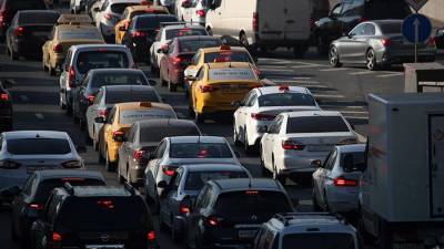 Дептранс предупредил о пятничных пробках на дорогах Москвы