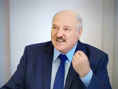 "Не высовывайтесь на улицы!": Лукашенко заявил, что протесты организованы заграницей