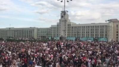 В Минске протестуют несанкционированно, но мирно