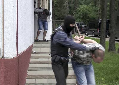 Генпрокуратура РФ заявила о возращении граждан России в страну из Белоруссии