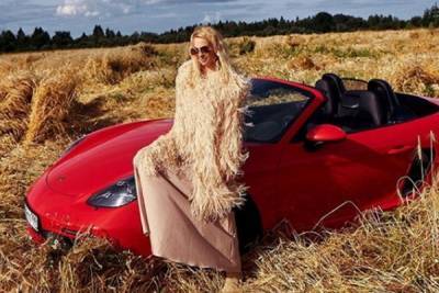 Рудковская показала фото с Porsche стоимостью 5 млн рублей