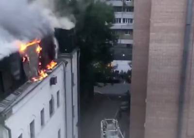 Пожар в административном здании на северо-востоке Москвы потушили
