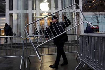 Apple забирает доходы компаний и лишает пользователей выбора. Против нее восстал даже Павел Дуров