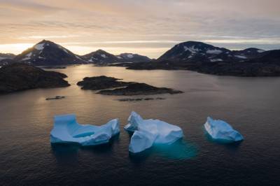 Ученые: ледяной щит Гренландии продолжит таять даже при замедлении глобального потепления