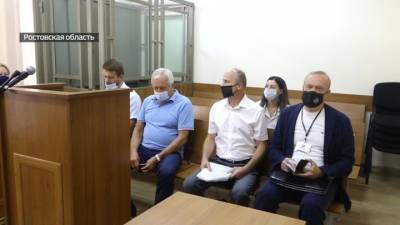 Миллионы, зарытые в песок: бывший вице-губернатор Ростовской области и двое коммерсантов предстали перед судом